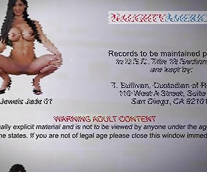 Tatŵ tlysau jade fuck yn yr ystafell ddosbarth