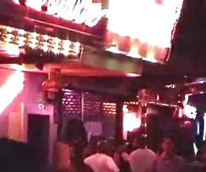 Thai teen yn rhoi blowjob ar ôl hir stryd walkthrough