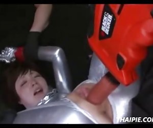 Asiaidd teen yn gwneud i chi cum mewn bodysuit